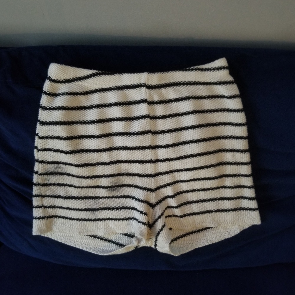 Knit shorts